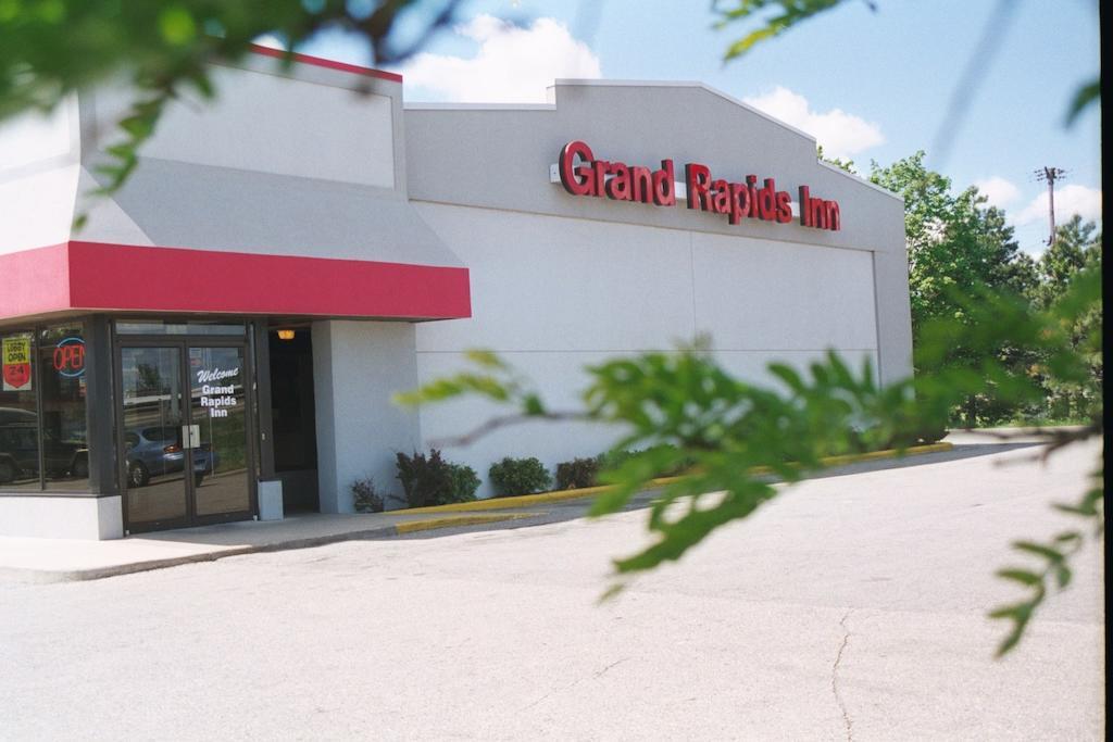 Grand Rapids Inn Wyoming Esterno foto